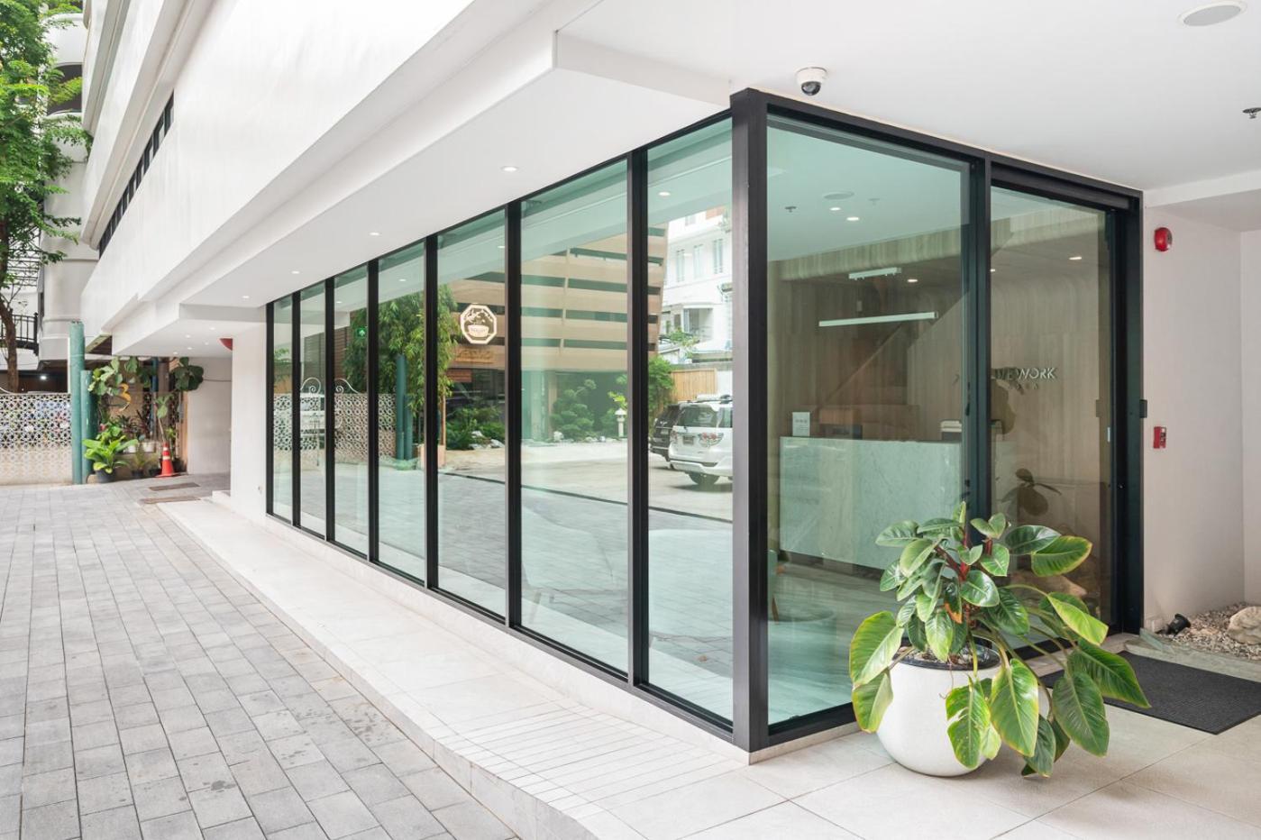Livezen Bangkok Sukhumvit Hotell Eksteriør bilde